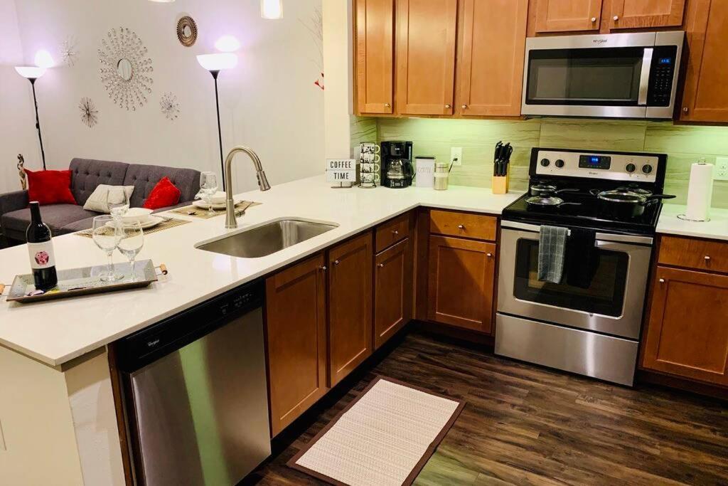 Apartament New Apart Downtown - 5min Stadium/Parks/Museum Houston Zewnętrze zdjęcie